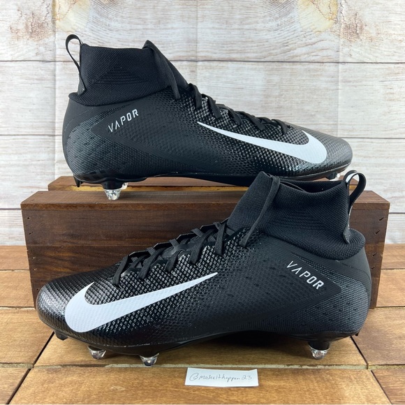 Nike Vapor Untouchable Pro 3 D Black Football Cleats